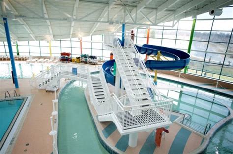 12 Thrilling Indoor Water Parks Around Michigan And The Best Waterpark Hotels