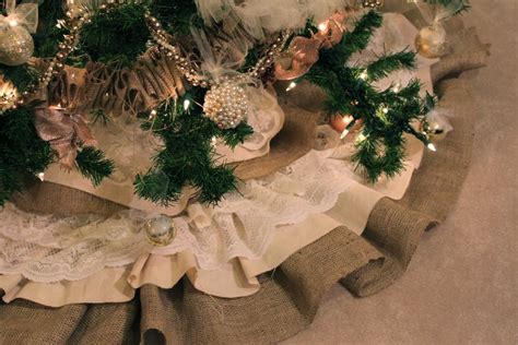 Do It Yourself Divas Diy Burlap And Lace Christmas Tree Skirt