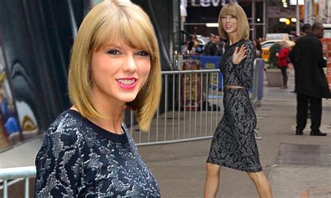 Taylor Swift Shows Off Her Slim Figure And A Hint Of Toned Midriff In