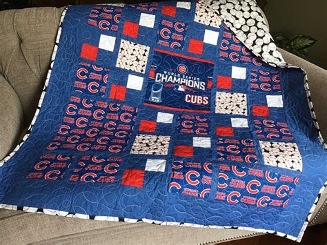 Champions Chicago Cubs Quilt Etsy Quilts Chicago Blackhawks Ts Chicago Cubs