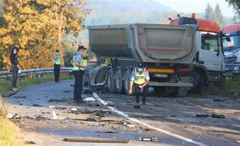 JOŠ JEDNA TEŠKA NESREĆA Kod Karlovca se sudarili automobil i teretno