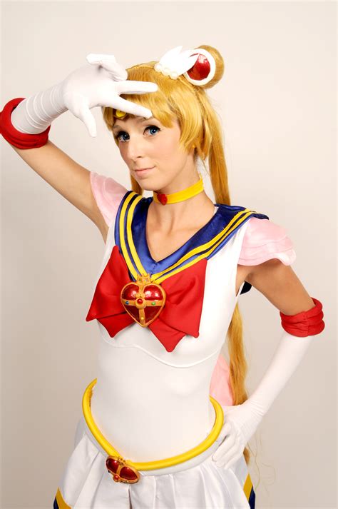 SAilor moon pose by ryoky28 on DeviantArt