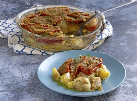 Ricetta del baccalà gratinato con patate e pomodori IO Donna