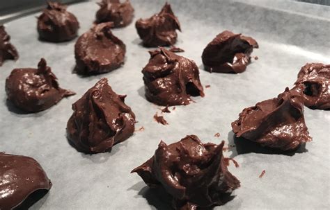 Easy Paleo Melt In Your Mouth Mint Chocolate Bites Aip Friendly