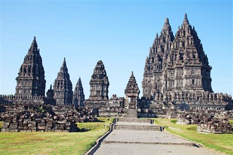 Prambanan Temple Historical Facts and Pictures | The History Hub