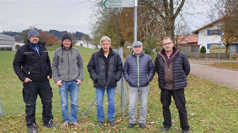 Peiting Anlieger Protestieren Gegen Juze Standort