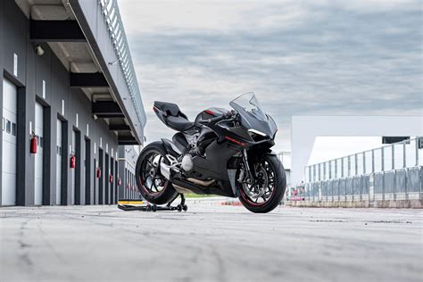 New Black on Black Livery for the Panigale V2 | Inside Motorcycles Magazine