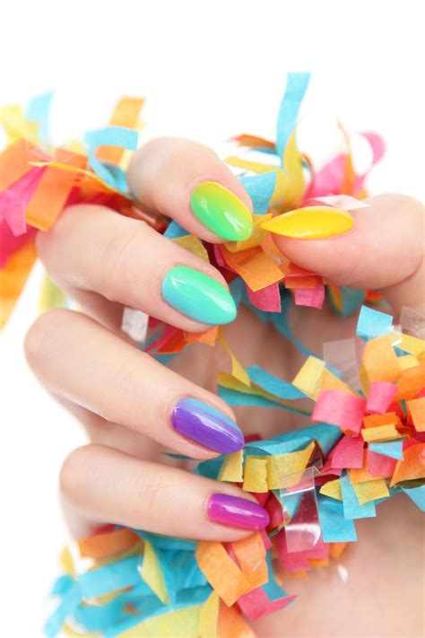 We Love This Rainbow Ombré Manicure For A Prismatic Pop Of Color Nail