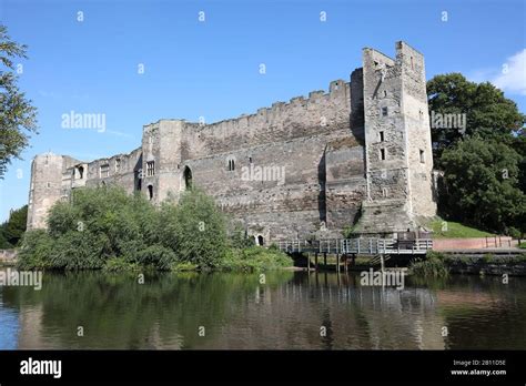 Newark castle, Nottinghamshire, England Stock Photo - Alamy