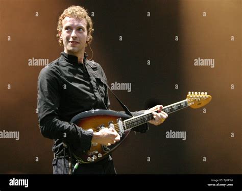 Coldplay 2005 Hi Res Stock Photography And Images Alamy