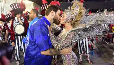 Not Cias Famosos Beijam Muito No S Bado De Carnaval Veja Fotos