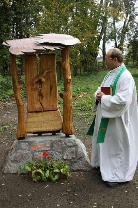 Nowoczesna Droga Krzyżowa Trwa budowa w Kręgu