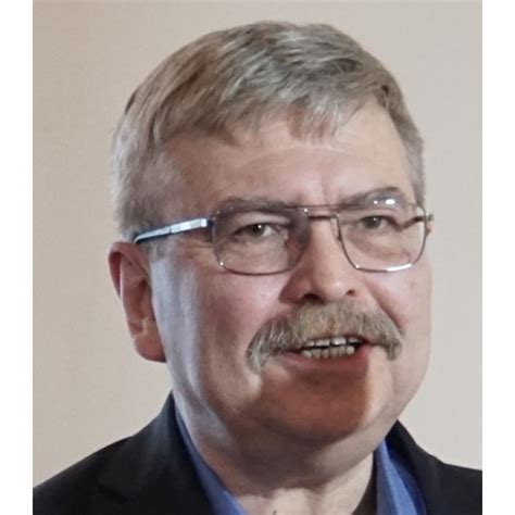 Емил Хърсев за 2020: Кризата ще пълзи в отделни страни и отрасли ...