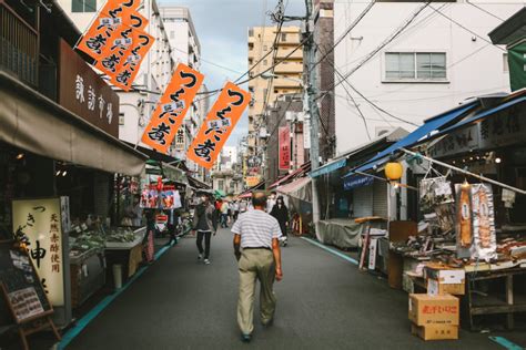 VISIT TSUKIJI OUTER MARKET [TOKYO GUIDE]