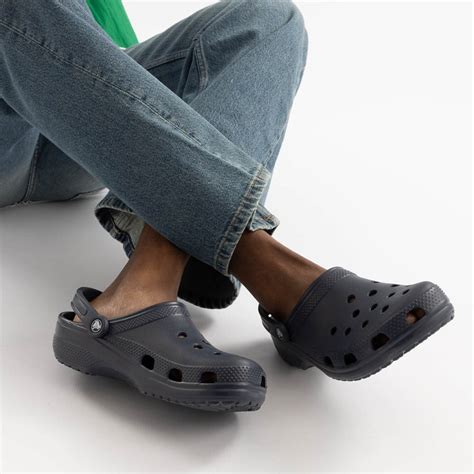 Crocs Classic Clog - Navy | JourneysCanada