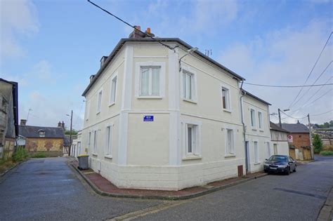 Bernay La pension Gassion maison d enfance d Édith Piaf est à vendre