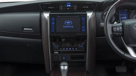 Toyota Fortuner Photo, Interior Image - CarWale