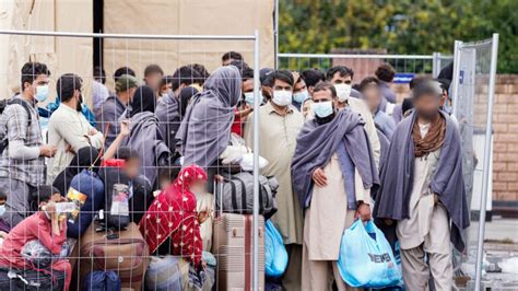 Mehr Lohn für keine Arbeit Was arbeitslose Afghanen dank dem neuen