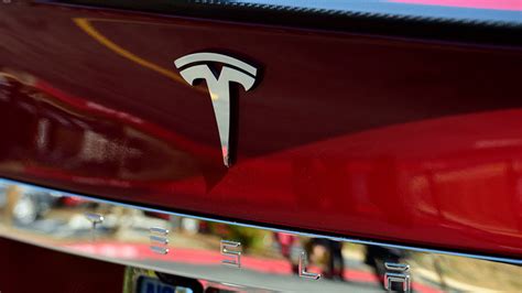 Tesla Aktie Stürzt Ab Autobauer Verliert 80 Mrd Us Dollar