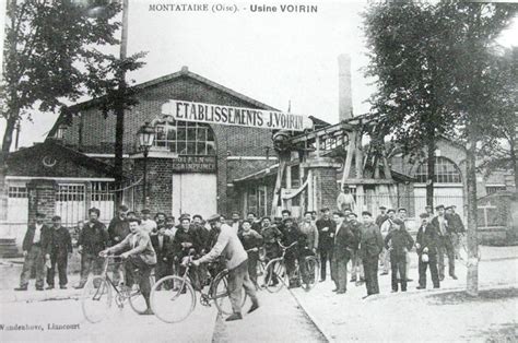 Sortie Des Ouvriers De Lusine Voirin Début 20e Siècle Lyon Musée