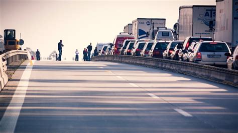 Tragedia In Autostrada Perde La Vita Pasquale Sergio Tranchida