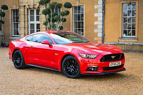 Fondos de Pantalla Ford 2015 Mustang GT Fastback Rojo Metálico Coches