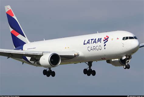 Cc Bdc Latam Cargo Colombia Boeing Er Bcf Wl Photo By Bram