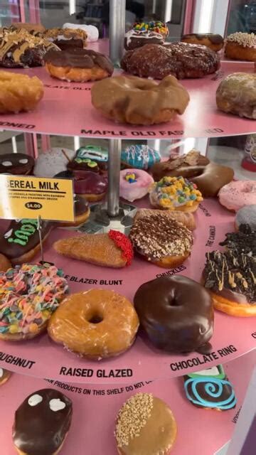 Voodoo Doughnut Updated December 2024 430 Photos And 152 Reviews