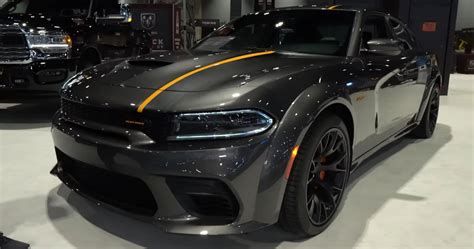 Last Muscle Car Dance At The Chicago Auto Show 2022 Dodge Charger Hemi