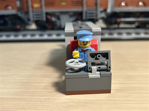 Lego Crocodile Locomotive Sestavljen