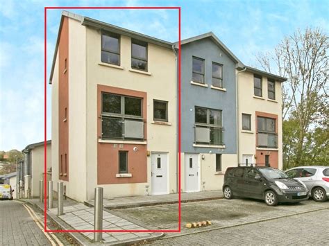 4 Bed End Terrace House For Sale In Bassett Walk Truro Cornwall Tr1