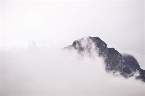 Banco de imagens montanha neve nuvem céu névoa nublado manhã