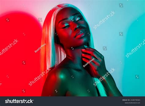 Jeunes Filles Africaines Nues 12 259 Images Photos Et Images Vectorielles De Stock Shutterstock