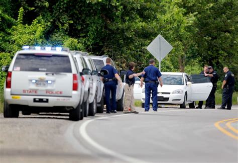 Jefferson Parish Sheriffs Office Investigating Video Of Cop Planting Drugs