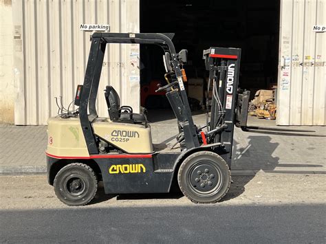 Crown Forklift 2.5 TON - TOLUE MIKANIK TRADING L.L.C