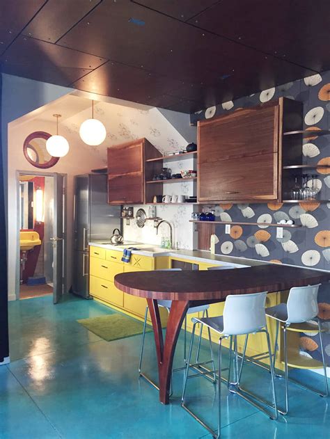 Thomas creates a genius retro modern eclectic office / guest house ...