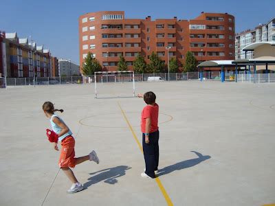 E F EN LA ESCUELA AGUSTINA DE ARAGÓN ÚLTIMOS DÍAS DE JUEGOS POPULARES