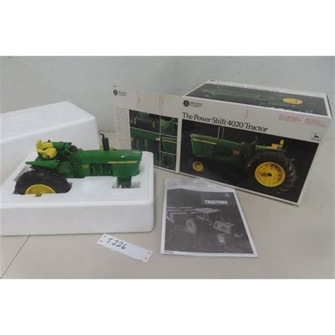 Ertl Precision Series John Deere Model 4220 Power Shift Tractor Die