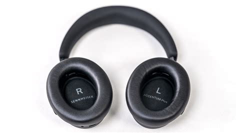 Sennheiser Accentum Plus Wireless Review Solid