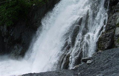 Bak Surga Tersembunyi Intip Pesona Air Terjun Turbin Di Lampung Yang