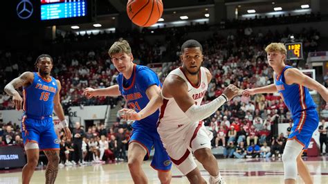 How many players had career-highs vs Alabama basketball before NCAA