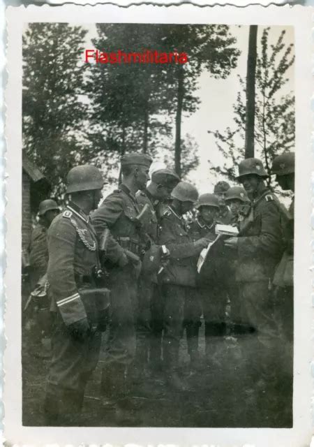 Photo Allemande Guerre Ww Groupe De Soldats Casqu S De La Heer Eur