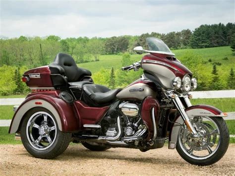 Tips for Riding Trike Motorcycles | American Harley-Davidson®