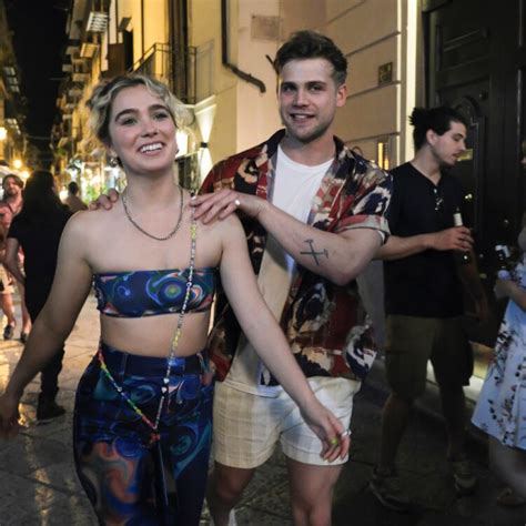 Hot Sexy Portia Beaman Bikini Pics