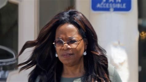 Oprah Winfrey Showcases Her Miracle Drug Makeover In Tight Leggings