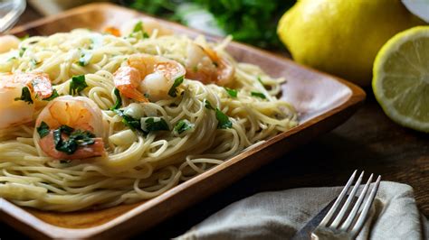 Why Angel Hair Pasta Always Tastes Different At Restaurants Mashed