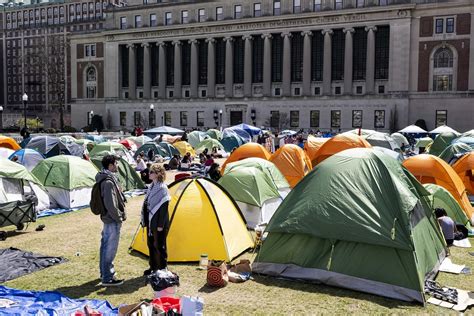 Detenidas 300 Personas En Las Protestas Universitarias Por Palestina En