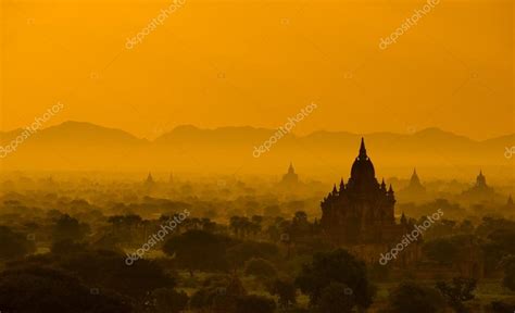 Bagan sunrise — Stock Photo © szefei #14287435