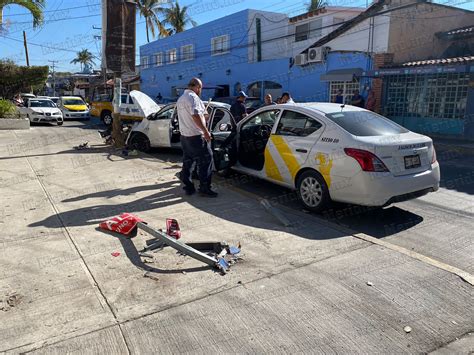 Taxis Contra Uber En La Colonia Versalles De Puerto Vallarta Meridiano Mx