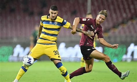 Salernitana Botheim Ad Un Passo Dall Addio Sfida A Due Mercato